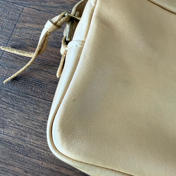 Portland Leather Tan Crossbody Bag with Luxurious Leather Finish - Pre-owned - Picture 5 of 10